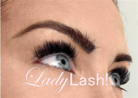 Mink, silk and synthetic lash extensions - what's the difference?