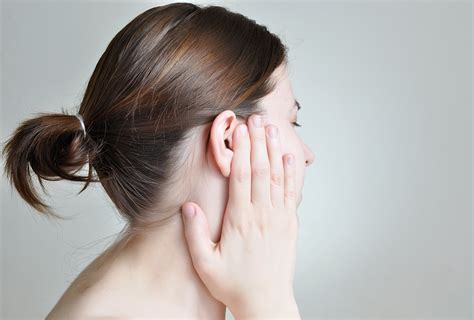 Earache: Causes, Treatment & When to See a Doctor