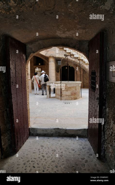 Chateau d'if marseille hi-res stock photography and images - Alamy