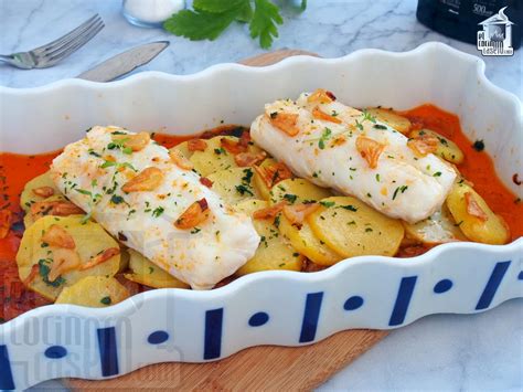 Merluza al horno con patatas · El cocinero casero - Pescados y mariscos