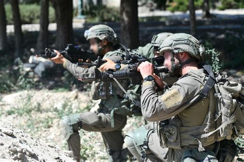 Fight couture: IDF orders sweat-wicking, flame-retardant garb | The ...