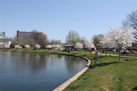 25 Best Things to Do in Huntsville (AL) - The Crazy Tourist | Spring ...