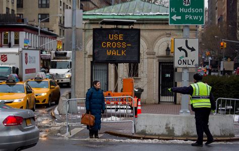 Judge rules NYC crosswalks fail to protect blind pedestrians | ABC27