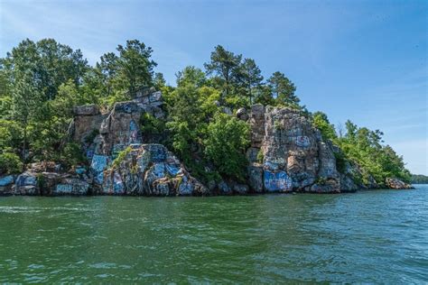 Boating Lake Martin Alabama- The Complete Guide