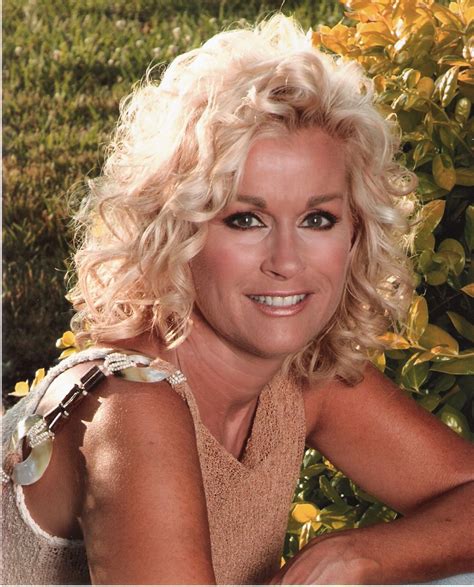 Lorrie Morgan: The Heartfelt Emotion Behind "Don't Close Your Eyes"