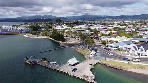 WHITIANGA Beach, New Zealand DJI mini 2 - YouTube