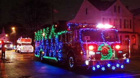 How To Decorate A Fire Truck For Christmas Parade | Shelly Lighting