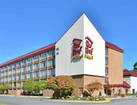 Affordable, Pet Friendly Hotel near Boston, MA | Red Roof PLUS+ Woburn ...