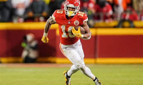 Chiefs FB Michael Burton says no moment is too big for…