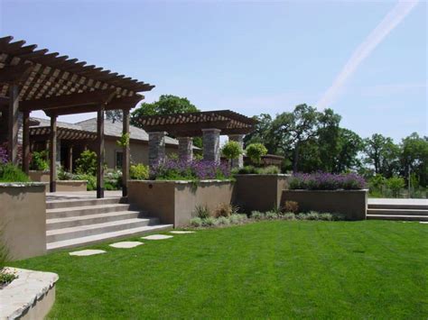 Tuscan Villa - GardenCrafters