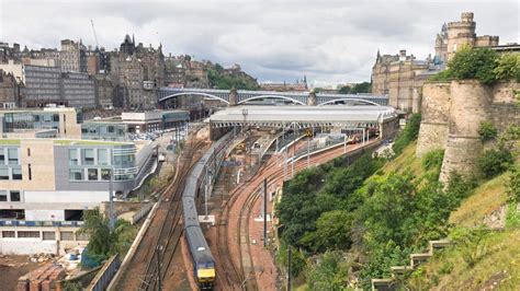 Hotels near Edinburgh Waverley Station (Edinburgh) from $21/night - KAYAK