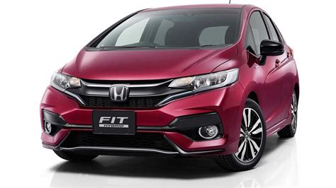 Honda Fit 2018 é revelado com retoques no visual