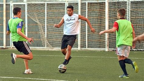 Qué Se Necesita para Jugar Fútbol | CeleBreak