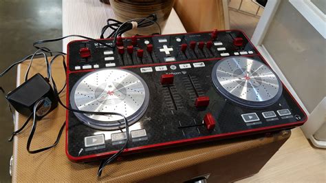 VESTAX TYPHON DJ MIXING BOARD