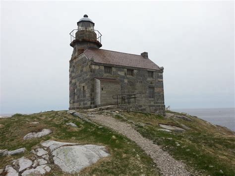 Newfoundland Tourist Information: Newfoundland Lighthouses