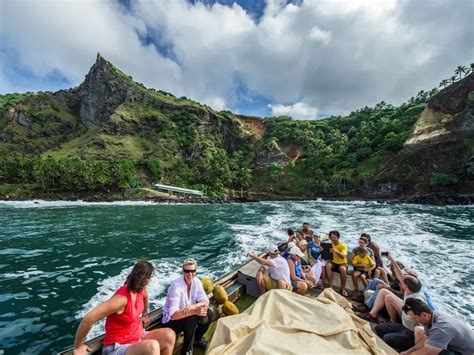 Photos that show what life is like on Pitcairn Island, which has 50 ...