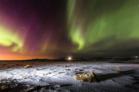 [OC] Aurora Borealis outside of Reykjavík, Iceland after solar storm ...