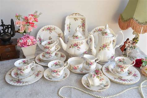 Vintage English Tea Sets Value (Identification & Price Guides)