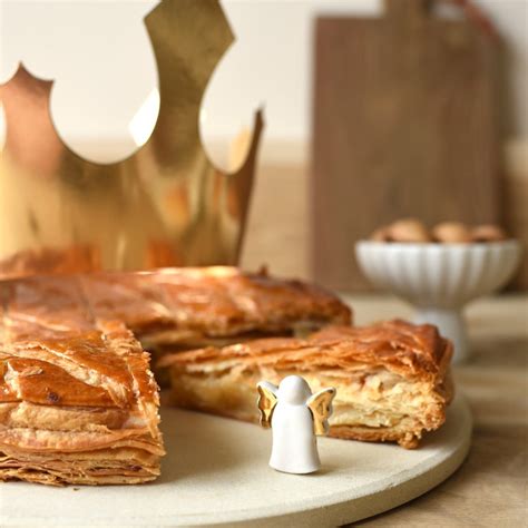 Fève en porcelaine Ange pour galette des Rois