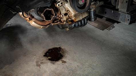 3 Reasons Why Your Car Leaking Oil When Parked (You Must Fix That ASAP)