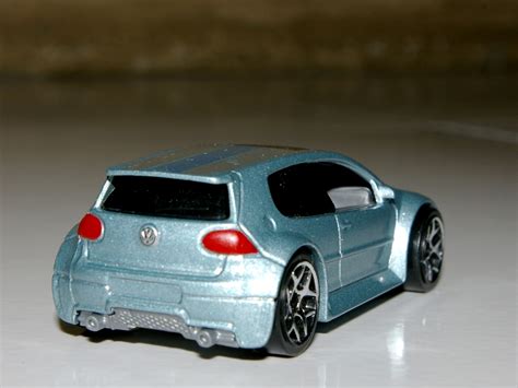 Area 2207: Hot Wheels Volkswagen Golf GTi (Team Volkswagen)