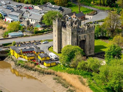 Bunratty from the bird's eye view: Castle of the fortress Bunratty ...