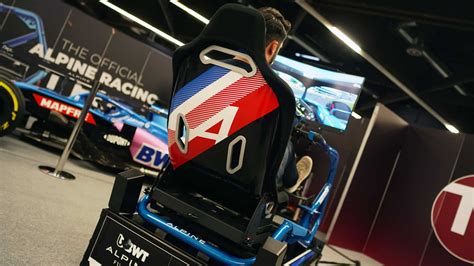 The best officially licensed F1 sim racing cockpits | Traxion