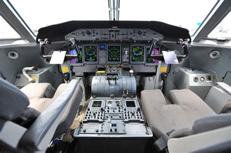 10 Things You Didn't Know About The Bombardier Q400