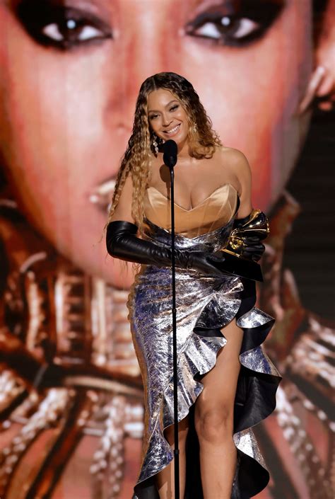 Beyoncé Arrived Fashionably Late to the Grammy Awards | Vogue