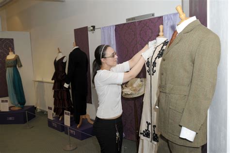 Look: Downton Abbey costumes worn by Dame Maggie Smith and cast go on ...