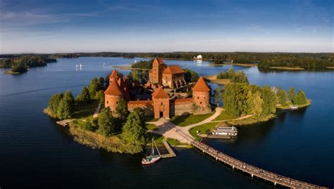 >> Trakai Castle | KnightsChallenge