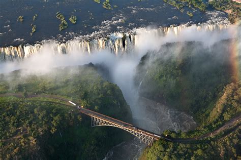 Victoria Falls sunset with rainbow Zambia – Viaggiatore.net