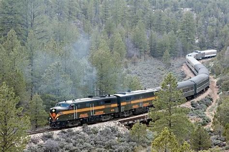 Van Flagstaff: Grand Canyon Railroad-rondleiding van een hele dag ...