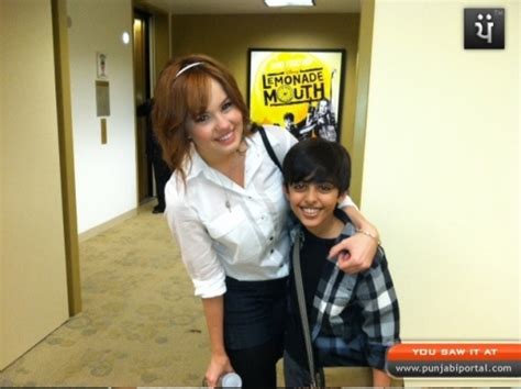 Behind The Scenes Of Jessie - Debby Ryan Photo (23000053) - Fanpop