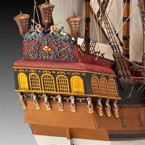 Revell Pirate Ship Model Kit 05605 Level 5 Scale 1:72