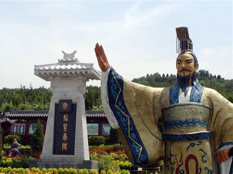 Qin Shi Huang Mausoleum | Travel China with Me