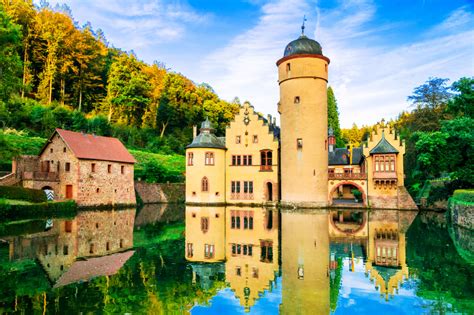 Castle Mespelbrunn in Germany jigsaw puzzle in Castles puzzles on ...