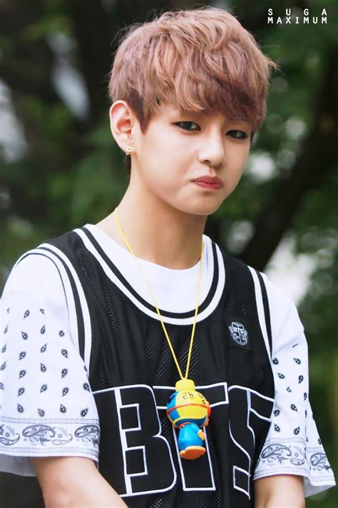 21 Photos of BTS V From Birth Until Now Show His Complete Evolution