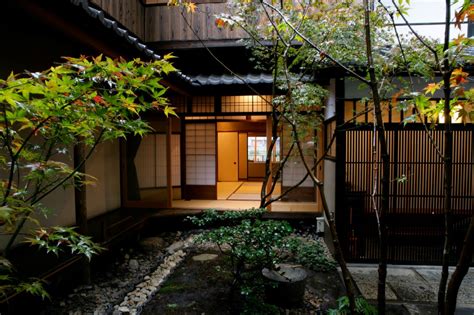 Iori Machiya Stay - Downtown Kyoto | Backyard house, Japanese style ...