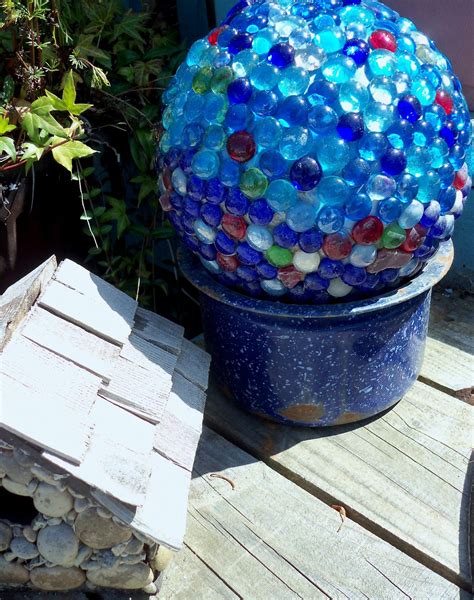 Make The Best of Things: Glass Garden Balls DIY