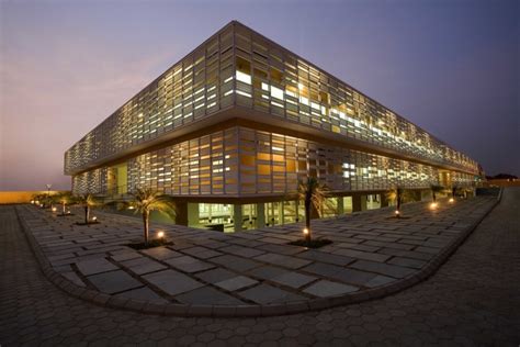 Pearl Academy of Fashion / Morphogenesis | ArchDaily