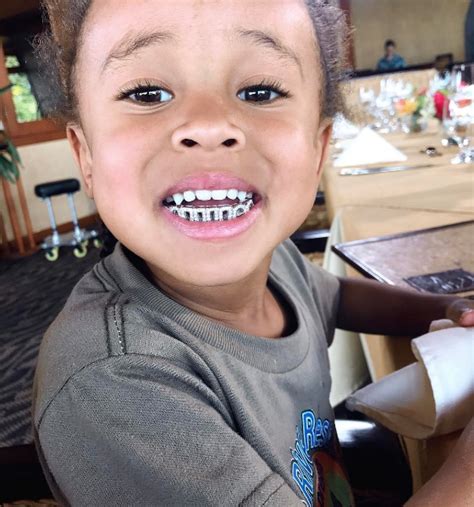 Des dents en diamant pour le fils de Tyga.