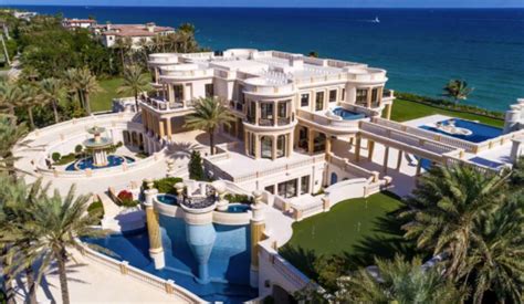 Top 10 Biggest Houses in the World 2021 (Addresses and Sizes) - Webbspy