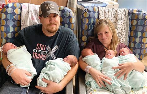 Drive by baby shower for Hulen quintuplets | News, Sports, Jobs - Minot ...