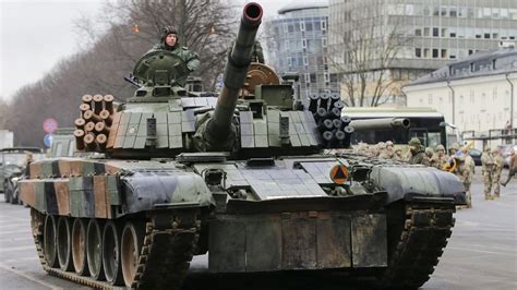 Meet the PT-91 Twardy: Poland's Very Own Tank (That Could Fight Russia ...