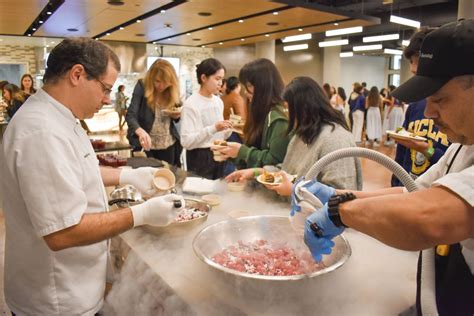 Photo | UCLA Dining chefs cooking | UCLA