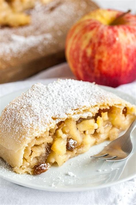 Apple Strudel Recipe {Homemade German Apfelstrudel}