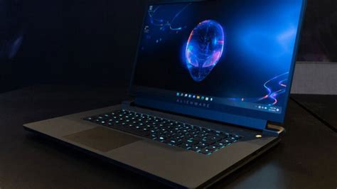 Alienware m15 R7 Gaming Laptop Review: A Maxed Out Powerhouse | Nerdable