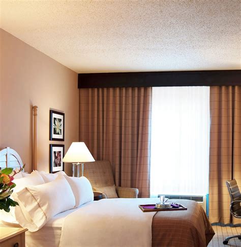 Belle of Baton Rouge Casino Hotel, Baton Rouge: Room Prices & Reviews ...