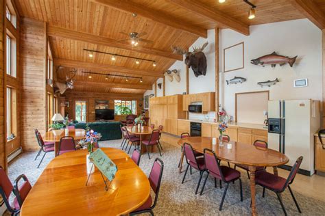 Accommodations – Anglers Lodge